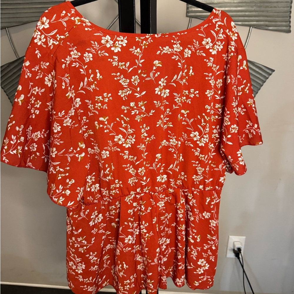 SHEIN Summer Floral peplum top- women’s